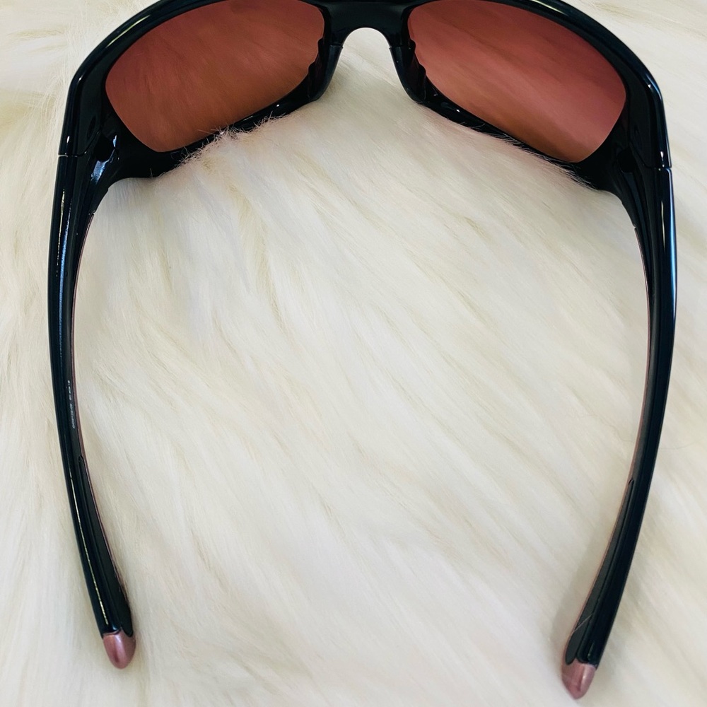 Oakley- womens mauve sunglasses - Picture 3 of 6